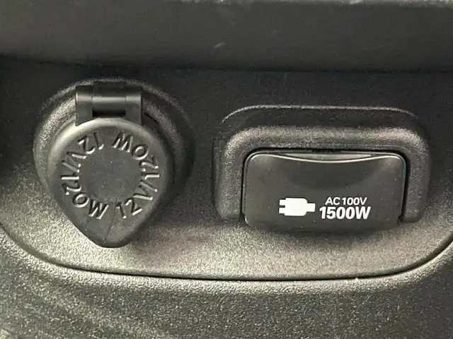 トヨタ シエンタ ハイブリッド Z 愛知県 2023(令5)年 2.9万km ホワイトパールクリスタルシャイン 純正１０．５型ＤＡナビ　全方位カメラ　禁煙車　フルセグＴＶ　ミラキャスト　ドラレコ　ＡＣ１００Ｖ　両側パワスラ　ＢＳＭ　セーフティセンス　衝突軽減　追従クルコン　コーナーセンサー　ＬＥＤライト　ＥＴＣ