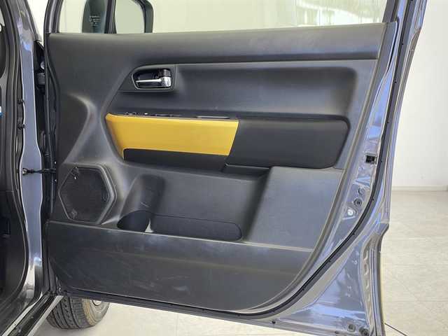 スズキ クロスビー HYBRID MZ 千葉県 2018(平30)年 3.5万km ミネラルグレーメタリック 3トーンコーディネート 衝突軽減システム/純正8型ナビ/　CD/DVD/Bluetooth/フルセグTV/全方位カメラ/クルーズコントロール/前席シートヒーター/コーナーセンサー（後）/純正アルミホイール/LEDヘッドライト/パドルシフト/オートマチックハイビーム/前方ドライブレコーダー/ETC/ステアリングスイッチ/フロアマット/ドアバイザー/スマートキー/プッシュスタート