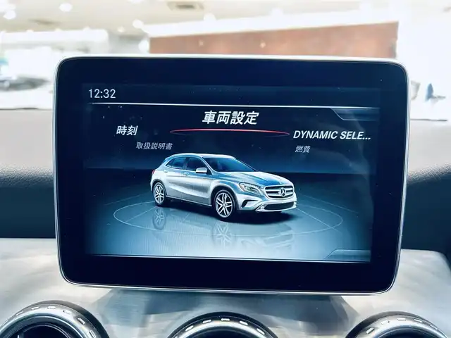 メルセデス・ベンツ ＧＬＡ２５０ 4マチック スポーツ 大阪府 2016(平28)年 6.3万km カルサイトホワイト レーダーセーフティ/サンルーフ/ハーフレザー/Dメモリ付きパワーシート/シートヒーター/純正ナビ/TV/バックカメラ/applecarplay/ACC/純正18インチAW/HIDヘッドライト/電動リアゲート/ブラインドスポット/ETC/ドラレコ/レーダー探知機