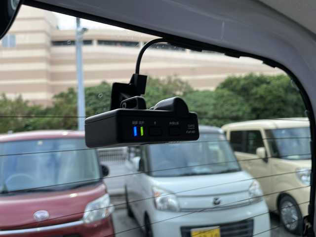 ホンダ Ｎ ＢＯＸ G L ホンダセンシング 沖縄県 2019(令1)年 5万km プラチナホワイトパール ホンダセンシング/純正ディスプレイオーディオ　(WX-221C)/　（AM/FM/CD/BT）/ワンセグTV/バックモニター/レーダークルーズコントロール/レーンキープ/シートヒーター/パワースライドドア　/LEDヘッドライト/オートライト/純正フロアマット/ビルトインETC/冬タイヤセット車載