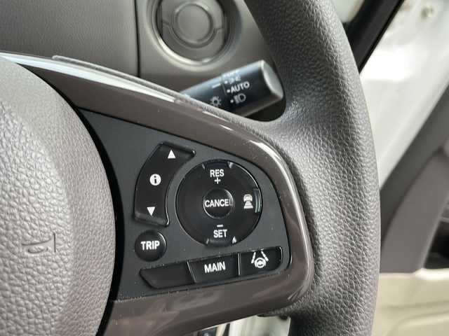 ホンダ Ｎ ＢＯＸ G L ホンダセンシング 沖縄県 2019(令1)年 5万km プラチナホワイトパール ホンダセンシング/純正ディスプレイオーディオ　(WX-221C)/　（AM/FM/CD/BT）/ワンセグTV/バックモニター/レーダークルーズコントロール/レーンキープ/シートヒーター/パワースライドドア　/LEDヘッドライト/オートライト/純正フロアマット/ビルトインETC/冬タイヤセット車載