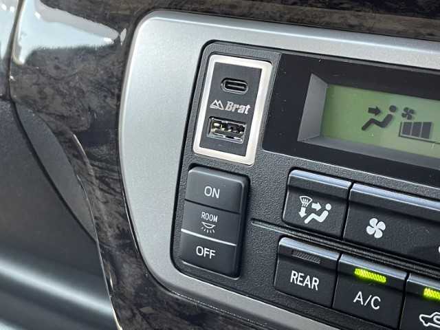 トヨタ ハイエース GL ロング 福島県 2017(平29)年 4.8万km ブラックマイカ AIS検査済み/【2507004559】/アルパインメモリナビ/アルパインフリップダウンモニター/バックカメラ/ビルトインETC/コンビハンドル/インテリアパネル/プッシュスタート/スマートキー/AC100V電源/フロアマット/ドアバイザー/16AW バークレイハードロック リザード（社外）/トーヨー オープンカントリーR/T（社外）/JAOSオーバーフェンダー（社外）/LEDデイライト付き バンパーガード（社外）/TOYOTAエンブレム（純正）/LEDフォグランプ（社外）/ドアミラー （社外）/グレイス　クラシック シートカバー（社外）/BratオリジナルUSBソケット（社外）/社外パーツ取付有