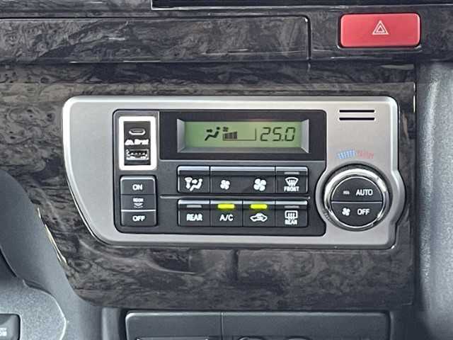 トヨタ ハイエース GL ロング 福島県 2017(平29)年 4.8万km ブラックマイカ AIS検査済み/【2507004559】/アルパインメモリナビ/アルパインフリップダウンモニター/バックカメラ/ビルトインETC/コンビハンドル/インテリアパネル/プッシュスタート/スマートキー/AC100V電源/フロアマット/ドアバイザー/16AW バークレイハードロック リザード（社外）/トーヨー オープンカントリーR/T（社外）/JAOSオーバーフェンダー（社外）/LEDデイライト付き バンパーガード（社外）/TOYOTAエンブレム（純正）/LEDフォグランプ（社外）/ドアミラー （社外）/グレイス　クラシック シートカバー（社外）/BratオリジナルUSBソケット（社外）/社外パーツ取付有