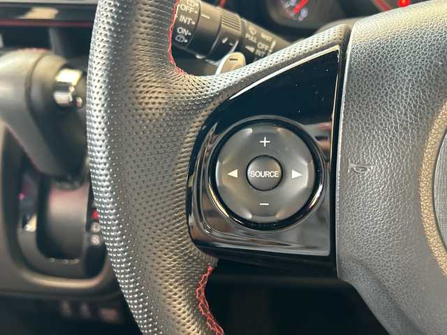 ホンダ Ｎ ＯＮＥ RS 埼玉県 2018(平30)年 3万km ブリリアントスポーティブルーメタリック2トーン 純正SDナビ/　　CD/BT/フルセグ/バックカメラ/クルーズコントロール/LEDオートライト/ハーフレザーシート/純正15インチアルミホイール/ステアリングスイッチ/アイドリングストップ/USBポート/ビルトインETC/禁煙車
