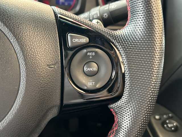 ホンダ Ｎ ＯＮＥ RS 埼玉県 2018(平30)年 3万km ブリリアントスポーティブルーメタリック2トーン 純正SDナビ/　　CD/BT/フルセグ/バックカメラ/クルーズコントロール/LEDオートライト/ハーフレザーシート/純正15インチアルミホイール/ステアリングスイッチ/アイドリングストップ/USBポート/ビルトインETC/禁煙車