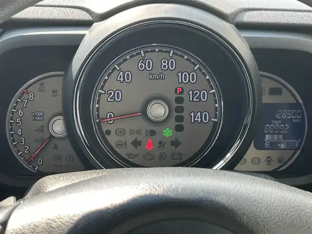 ホンダ Ｎ ＯＮＥ G SS ブラウンスタイルパッケージ 岩手県 2016(平28)年 12.9万km プレミアムホワイトパールⅡ 社外オーディオ(型式FH-8500DVS)/(BT、DVD、CD、USB）/社外エンジンスターター /ビルトインETC /ステアリングスイッチ /前席シートヒーター /エコボタン /オートリトラミラー /オートライト /フロアマット /ドアバイザー /横滑り防止装置/プッシュスタート/スマートキー×2/取説