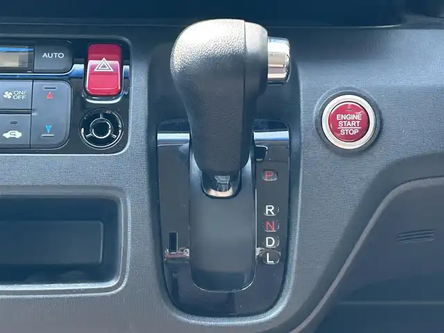 ホンダ Ｎ ＯＮＥ G SS ブラウンスタイルパッケージ 岩手県 2016(平28)年 12.9万km プレミアムホワイトパールⅡ 社外オーディオ(型式FH-8500DVS)/(BT、DVD、CD、USB）/社外エンジンスターター /ビルトインETC /ステアリングスイッチ /前席シートヒーター /エコボタン /オートリトラミラー /オートライト /フロアマット /ドアバイザー /横滑り防止装置/プッシュスタート/スマートキー×2/取説