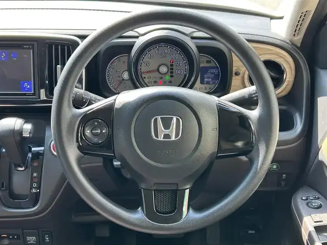 ホンダ Ｎ ＯＮＥ G SS ブラウンスタイルパッケージ 岩手県 2016(平28)年 12.9万km プレミアムホワイトパールⅡ 社外オーディオ(型式FH-8500DVS)/(BT、DVD、CD、USB）/社外エンジンスターター /ビルトインETC /ステアリングスイッチ /前席シートヒーター /エコボタン /オートリトラミラー /オートライト /フロアマット /ドアバイザー /横滑り防止装置/プッシュスタート/スマートキー×2/取説