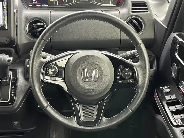 ホンダ Ｎ ＢＯＸ カスタム L ターボ 岡山県 2022(令4)年 2.2万km ミッドナイトブルービームM ホンダセンシング/Gathersナビゲーション/【フルセグ/Bluetooth/DVD】/純正17inアルミホイール+サマータイヤ：装着/レーダークルーズコントロール/ビルトインETC/シートバックテーブル/リアサンシェイド/LEDヘッドライト（AUTO機能付き）/シートヒーター/横滑り防止機能/衝突軽減システム/車線逸脱防止システム/スマートキー/プッシュスタート/コーナーセンサー/純正フロアマット