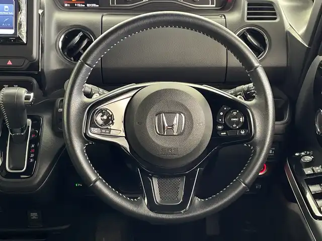 ホンダ Ｎ ＢＯＸ カスタム L ターボ 鹿児島県 2022(令4)年 2.2万km ミッドナイトブルービームM ホンダセンシング/Gathersナビゲーション/【フルセグ/Bluetooth/DVD】/純正17inアルミホイール+サマータイヤ：装着/アダプティブクルーズコントロール/両側パワースライドドア/ビルトインETC/シートバックテーブル/リアサンシェイド/LEDヘッドライト（AUTO機能付き）/シートヒーター/横滑り防止機能/衝突軽減システム/車線逸脱防止システム/スマートキー/プッシュスタート/コーナーセンサー/純正フロアマット