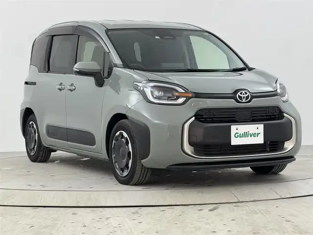 トヨタ シエンタ ハイブリッド Z 熊本県 2022(令4)年 2.8万km アーバンカーキ 純正ナビ（ＣＤ・ＤＶＤ・フルセグ・ＢＴ・ＵＳＢ）/バックカメラ　/ビルトインＥＴＣ　/両側パワースライドドア　/前後クリアランスソナー　/トヨタセーフティーセンス/プリクラッシュセーフティ/ロードサインアシスト/レーンディパーチャーアラート/ブラインドスポットモニター/リアクロストラフィックアラート/レーダークルーズコントロール/横滑り防止/純正フロアマット/オートライト/オートマチックハイビーム/LEDヘッドライト/スマートキー/プッシュスタート/保証書