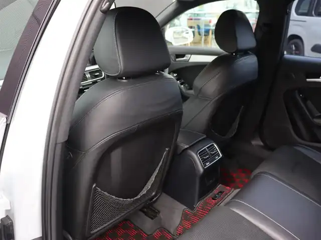 アウディ Ａ４ アバント 2．0 TFSIクワトロ 長野県 2015(平27)年 2.6万km 白 ハーフレザーシート　/純正ナビＴＶ　/バックカメラ　/パワーシート／シートヒーター　/パワーバックドア　/パーキングエイド　/バイキセノンライト　/パーキングエイド　/純正１８ＡＷ　/アドバンストキー