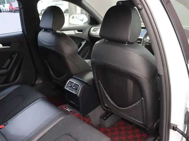 アウディ Ａ４ アバント 2．0 TFSIクワトロ 長野県 2015(平27)年 2.6万km 白 ハーフレザーシート　/純正ナビＴＶ　/バックカメラ　/パワーシート／シートヒーター　/パワーバックドア　/パーキングエイド　/バイキセノンライト　/パーキングエイド　/純正１８ＡＷ　/アドバンストキー