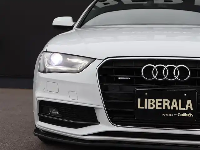 アウディ Ａ４ アバント 2．0 TFSIクワトロ 長野県 2015(平27)年 2.6万km 白 ハーフレザーシート　/純正ナビＴＶ　/バックカメラ　/パワーシート／シートヒーター　/パワーバックドア　/パーキングエイド　/バイキセノンライト　/パーキングエイド　/純正１８ＡＷ　/アドバンストキー
