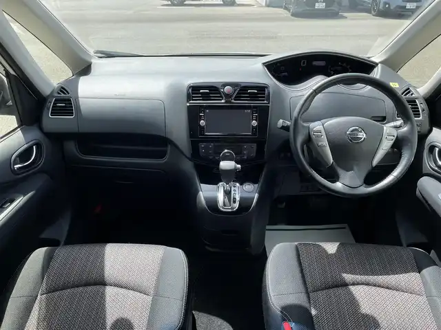 日産 セレナ ハイウェイスター Vセレ +Safty 石川県 2015(平27)年 13.6万km パール 4WD/純正メモリーナビ/フルセグTV/バックカメラ/HIDヘッドライト/エマージェンシーブレーキ/純正アルミホイール/インテリキー/プッシュスタート/両側パワースライドドア/クルーズコントロール/レーンキープアシスト/スタッドレス&AW積み込み/ETC