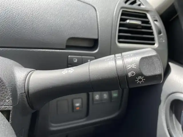 日産 セレナ ハイウェイスター Vセレ +Safty 石川県 2015(平27)年 13.6万km パール 4WD/純正メモリーナビ/フルセグTV/バックカメラ/HIDヘッドライト/エマージェンシーブレーキ/純正アルミホイール/インテリキー/プッシュスタート/両側パワースライドドア/クルーズコントロール/レーンキープアシスト/スタッドレス&AW積み込み/ETC