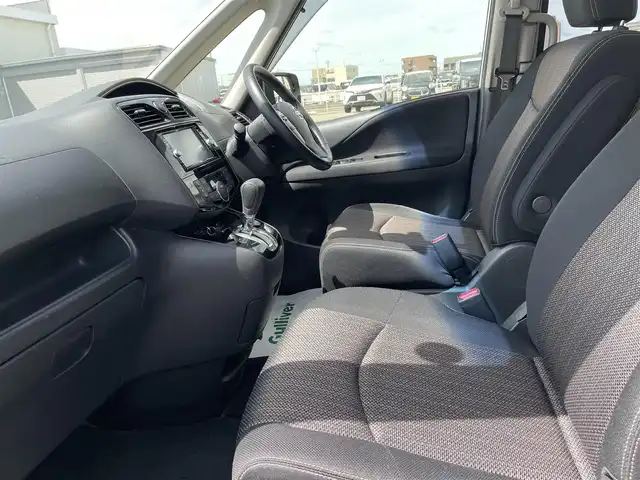日産 セレナ ハイウェイスター Vセレ +Safty 石川県 2015(平27)年 13.6万km パール 4WD/純正メモリーナビ/フルセグTV/バックカメラ/HIDヘッドライト/エマージェンシーブレーキ/純正アルミホイール/インテリキー/プッシュスタート/両側パワースライドドア/クルーズコントロール/レーンキープアシスト/スタッドレス&AW積み込み/ETC