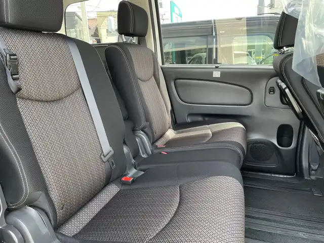 日産 セレナ ハイウェイスター Vセレ +Safty 石川県 2015(平27)年 13.6万km パール 4WD/純正メモリーナビ/フルセグTV/バックカメラ/HIDヘッドライト/エマージェンシーブレーキ/純正アルミホイール/インテリキー/プッシュスタート/両側パワースライドドア/クルーズコントロール/レーンキープアシスト/スタッドレス&AW積み込み/ETC