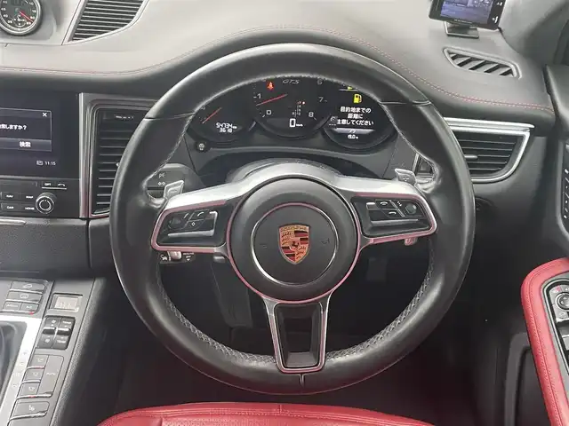 ポルシェ マカン GTS 兵庫県 2018(平30)年 5.5万km 黒 純正メモリーナビ/バックカメラ/Bluetooth/DVD再生可能/純正アルミホイール/純正フロアマット/BOSE/ETC/パドルシフト/ドライブレコーダー/レザーシート/パワーシート/シートヒーター/ISOFIX/パワーバックドア/電動格納ミラー/保証書/取扱説明書