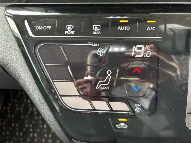 日産 ルークス HWS Gターボ プロパイロットED 静岡県 2020(令2)年 1.8万km スパークリングレッド/ブラック 純正９インチナビ/（AM/FM/CD/DVD/BT)/フルセグTV/プロパイロット/レーダークルーズコントロール/アラウンドビューモニター/バックカメラ/両側パワースライドドア /ビルトインETC/エマージェンシーブレーキ/レーンキープアシスト/横滑り防止装置/リアサーキュレーター/スマートキー/プッシュスタート/純正１５インチアルミホイール/純正フロアマット/純正ドライブレコーダー/前後コーナーセンサー/LEDヘッドライト/取り扱い説明書