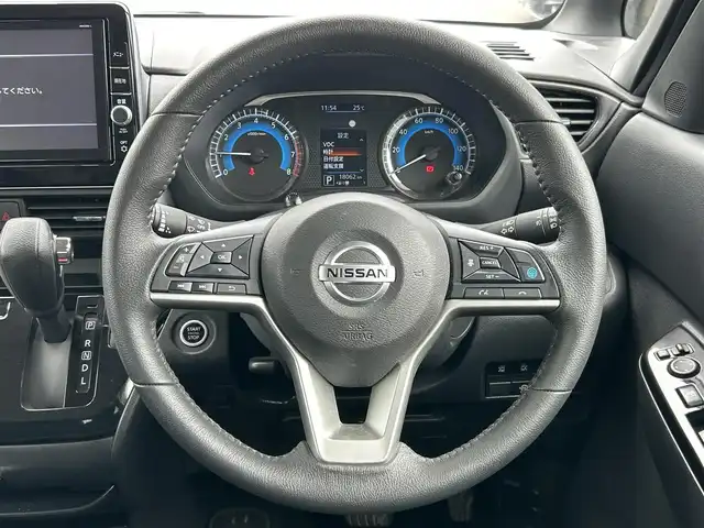 日産 ルークス HWS Gターボ プロパイロットED 静岡県 2020(令2)年 1.8万km スパークリングレッド/ブラック 純正９インチナビ/（AM/FM/CD/DVD/BT)/フルセグTV/プロパイロット/レーダークルーズコントロール/アラウンドビューモニター/バックカメラ/両側パワースライドドア /ビルトインETC/エマージェンシーブレーキ/レーンキープアシスト/横滑り防止装置/リアサーキュレーター/スマートキー/プッシュスタート/純正１５インチアルミホイール/純正フロアマット/純正ドライブレコーダー/前後コーナーセンサー/LEDヘッドライト/取り扱い説明書