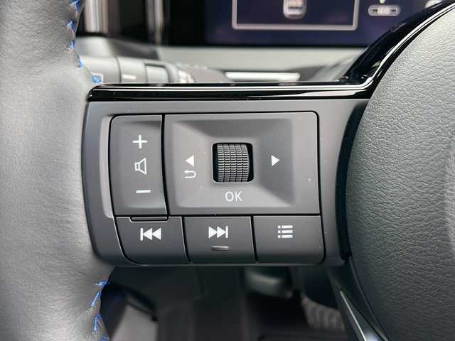 日産 ノート オーテック Xオーバー FOUR +アクティブ 青森県 2023(令5)年 0.2万km ピュアホワイトパール 4WD/社外9インチナビ・フルセグTV/BT/CD/DVD/USB/iPod/AUX/アラウンドビューモニター/専用合皮シート/前席シートヒーター/ステアリングヒーター/インテリジェントルームミラー/エマージェンシーブレーキ/踏み間違い衝突防止アシスト/レーンキープアシスト/前後ドライブレコーダー/ETC/LEDヘッドライト/LEDフォグランプ/純正16インチアルミ/スマートキー/プッシュスタート/純正フロアマット