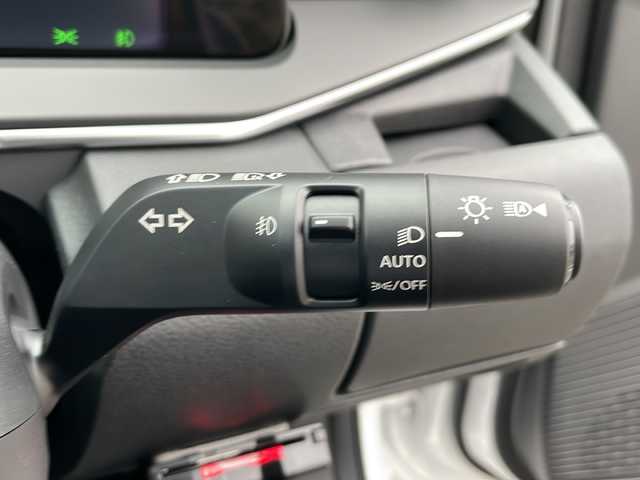 日産 ノート オーテック Xオーバー FOUR +アクティブ 青森県 2023(令5)年 0.2万km ピュアホワイトパール 4WD/社外9インチナビ・フルセグTV/BT/CD/DVD/USB/iPod/AUX/アラウンドビューモニター/専用合皮シート/前席シートヒーター/ステアリングヒーター/インテリジェントルームミラー/エマージェンシーブレーキ/踏み間違い衝突防止アシスト/レーンキープアシスト/前後ドライブレコーダー/ETC/LEDヘッドライト/LEDフォグランプ/純正16インチアルミ/スマートキー/プッシュスタート/純正フロアマット
