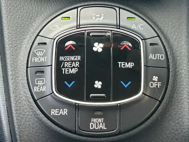 トヨタ ヴォクシー ZS 煌 岩手県 2015(平27)年 11.8万km ブラック モデリスタエアロ　/社外ＳＤナビ(型式NSCP-W64)/両側電動ドア　/フロントワイパーデアイサー　/ビルトインＥＴＣ　/スマートキー　/プッシュスタート　/革ステアリング　/オートライト　/バックカメラ　/フルセグＴＶ　/リアオートエアコン/保証書 取説