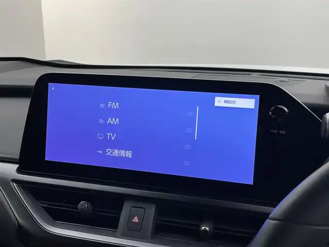 レクサス ＵＸ 250h グレイスフル エクスプローラー 埼玉県 2023(令5)年 0.7万km ソニッククォーツ 純正１２．３インチナビ　パノラミックビューモニター　ＢＳＭ　茶レザー　三眼　ビルトインＥＴＣ２．０　メモリシート　シートヒーター　ベンチレーション　ステアリングヒーター　レーダークルーズコントロール