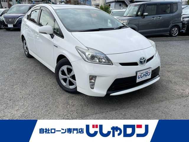 トヨタ プリウス S 神奈川県 2014(平26)年 4.4万km スーパーホワイトⅡ (株)IDOMが運営する【じしゃロン秦野店】の自社ローン専用車両になります。こちらは現金またはオートローンご利用時の価格です。自社ローンご希望の方は別途その旨お申付け下さい/メモリナビ/プッシュスタート/ETC