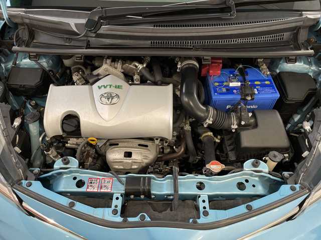トヨタ ヴィッツ 1.3F LEDエディション 新潟県 2016(平28)年 8.7万km クールソーダメタリック 純正メモリナビ/ワンセグ/　CD/Bluetooth/NSCP-W64/バックカメラ/スマートキー×２/LEDヘッドライト/オートライト/衝突被害軽減ブレーキ/プッシュスタート/横滑り防止装置/電動格納式ミラー/ETC