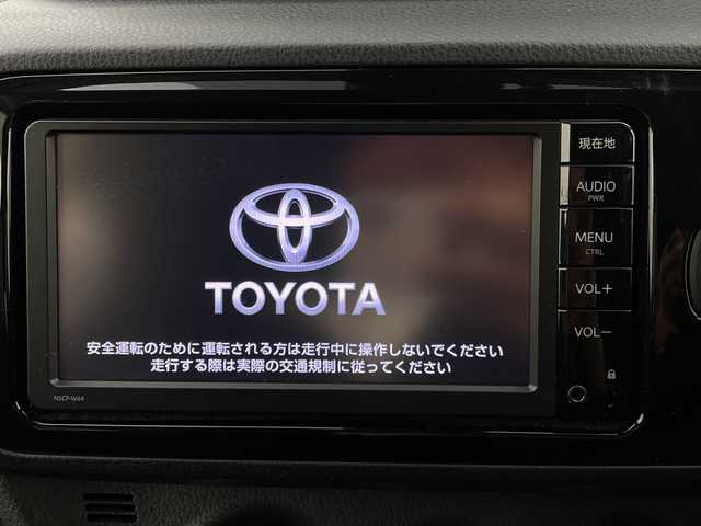 トヨタ ヴィッツ 1.3F LEDエディション 新潟県 2016(平28)年 8.7万km クールソーダメタリック 純正メモリナビ/ワンセグ/　CD/Bluetooth/NSCP-W64/バックカメラ/スマートキー×２/LEDヘッドライト/オートライト/衝突被害軽減ブレーキ/プッシュスタート/横滑り防止装置/電動格納式ミラー/ETC