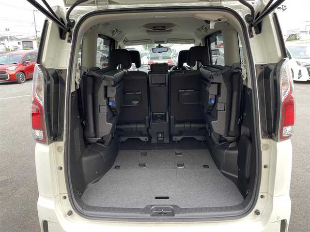 日産 セレナ ハイウェイスターVセレクションⅡ 東京都 2018(平30)年 2.6万km ブリリアントホワイトパール 純正11型ナビ/アラウンドビューモニター/デジタルミラー/エマージェンシーブレーキ/車線逸脱警報/ソナー/プロパイロット/ハンズフリーオートスライドドア/ＥＴＣ/ドライブレコーダー