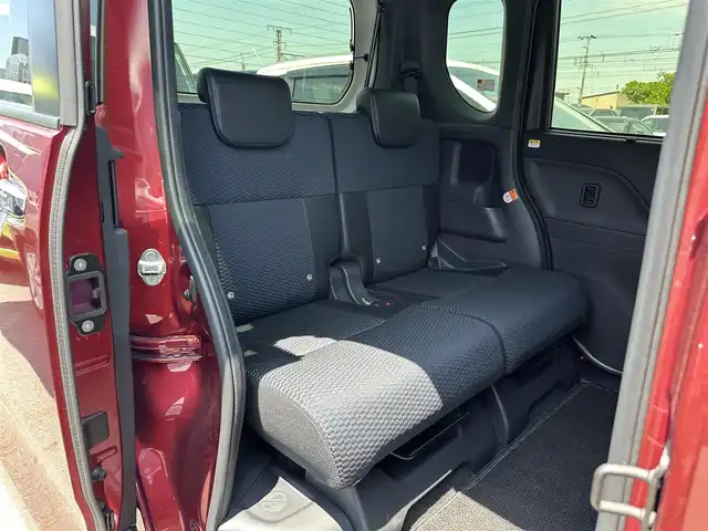 ダイハツ タント カスタム RS 滋賀県 2022(令4)年 0.2万km ファイアークォーツレッドM 禁煙車/ディスプレイオーディオ(AM/FM/CD/USB/AUX)/前席シートヒーター/ハーフレザーシート/バックカメラ/LEDヘッドライト/オートライト/両側パワースライドドア/コーナーセンサー/アイドリングストップ/ステアリングスイッチ/純正フロアマット/プリクラッシュ/プッシュスタート/スマートキー×2