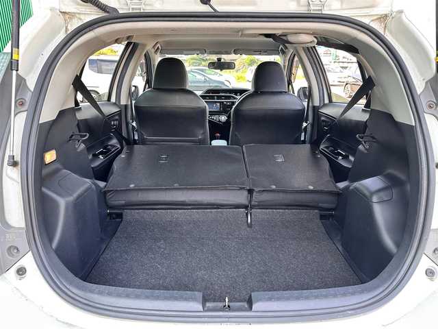 トヨタ アクア G G’s 宮城県 2014(平26)年 3.7万km ライムホワイトパールクリスタルシャイン ビューティパッケージ/・ナノイー/・シートヒーター/スマートエントリーパッケージ/・スマートエントリー/スタートシステム/・イモビライザー/・オートライト/寒冷地仕様/＝＝＝/社外ナビ（CN-R300WD）/・CD/DVD/・フルセグTV/バックカメラ/ハーフレザーシート/革巻きステアリング/ステアリングスイッチ/LEDヘッドランプ/LEDイルミネーションビーム/フォグランプ/電動格納ミラー/純正17インチAW/純正フロアマット/ドアバイザー/Wエアバッグ