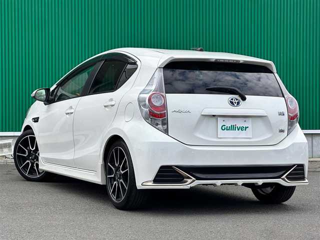 トヨタ アクア G G’s 宮城県 2014(平26)年 3.7万km ライムホワイトパールクリスタルシャイン ビューティパッケージ/・ナノイー/・シートヒーター/スマートエントリーパッケージ/・スマートエントリー/スタートシステム/・イモビライザー/・オートライト/寒冷地仕様/＝＝＝/社外ナビ（CN-R300WD）/・CD/DVD/・フルセグTV/バックカメラ/ハーフレザーシート/革巻きステアリング/ステアリングスイッチ/LEDヘッドランプ/LEDイルミネーションビーム/フォグランプ/電動格納ミラー/純正17インチAW/純正フロアマット/ドアバイザー/Wエアバッグ