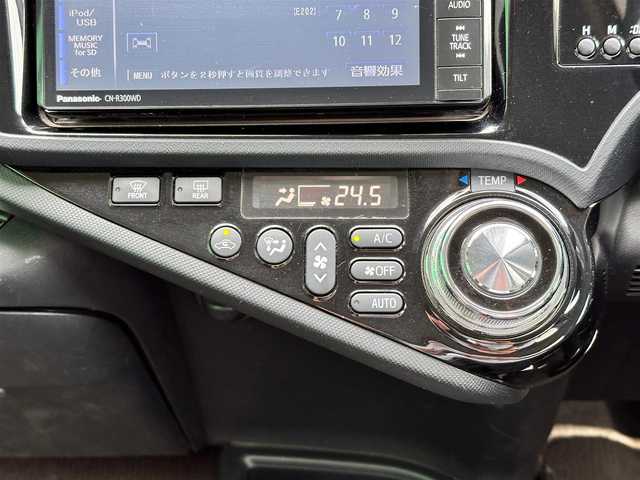 トヨタ アクア G G’s 宮城県 2014(平26)年 3.7万km ライムホワイトパールクリスタルシャイン ビューティパッケージ/・ナノイー/・シートヒーター/スマートエントリーパッケージ/・スマートエントリー/スタートシステム/・イモビライザー/・オートライト/寒冷地仕様/＝＝＝/社外ナビ（CN-R300WD）/・CD/DVD/・フルセグTV/バックカメラ/ハーフレザーシート/革巻きステアリング/ステアリングスイッチ/LEDヘッドランプ/LEDイルミネーションビーム/フォグランプ/電動格納ミラー/純正17インチAW/純正フロアマット/ドアバイザー/Wエアバッグ