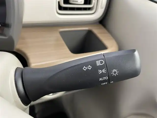 スズキ ラパン X 大分県 2017(平29)年 1.6万km フェニックスレッドパール 衝突軽減ブレーキ/純正ナビ/（フルセグ/CD/DVD/Bluetooth）/ビルトインETC/オートライト/運転席シートヒーター/TVキャンセラー/電動格納ミラー/スマートキー・プッシュスタート/純正フロアマット/保証書/スペアキー
