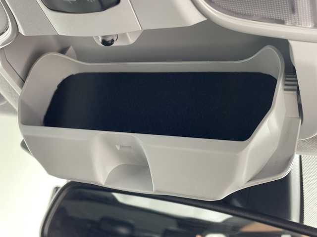 トヨタ プリウス A プレミアム　ツーリングセレ 福岡県 2018(平30)年 12.4万km ホワイトパールクリスタルシャイン モデリスタエアロ/JBLサウンド/純正11インチナビ/バックカメラ/プリクラッシュセーフティ/レーンディパーチャーアラート/オートハイビーム/アダプティブクルーズコントロール/クリアランスソナー/ブラインドスポットモニター/リアクロストラフィックアラート/ヘッドアップディスプレイ/パーキングアシスト/レザーシート/シートヒーター/エアシート/パワーシート/ドライブレコーダー/ETC/プッシュスタート/スマートキー/LEDヘッドライト/フォグライト/純正アルミホイール