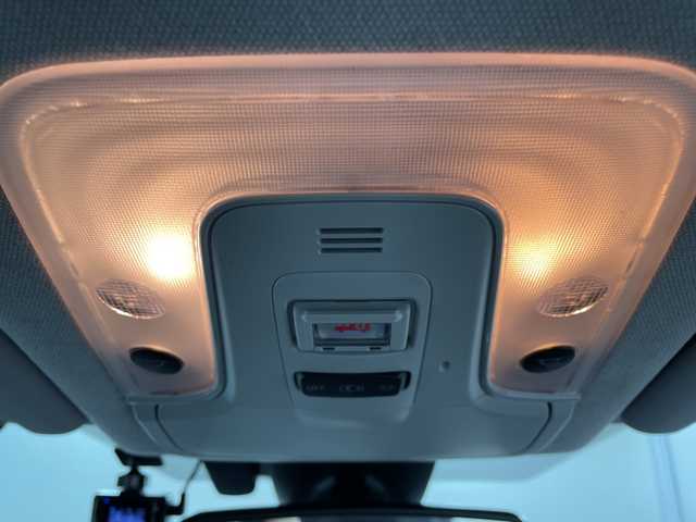 トヨタ プリウス A プレミアム　ツーリングセレ 福岡県 2018(平30)年 12.4万km ホワイトパールクリスタルシャイン モデリスタエアロ/JBLサウンド/純正11インチナビ/バックカメラ/プリクラッシュセーフティ/レーンディパーチャーアラート/オートハイビーム/アダプティブクルーズコントロール/クリアランスソナー/ブラインドスポットモニター/リアクロストラフィックアラート/ヘッドアップディスプレイ/パーキングアシスト/レザーシート/シートヒーター/エアシート/パワーシート/ドライブレコーダー/ETC/プッシュスタート/スマートキー/LEDヘッドライト/フォグライト/純正アルミホイール