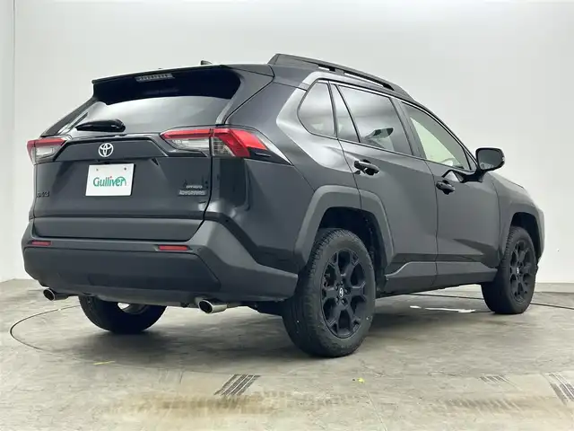トヨタ ＲＡＶ４ アドベンチャー オフロードPKGⅡ 岡山県 2023(令5)年 3万km アティチュードブラックマイカ 純正10.5インチディスプレイオーディオ/【ナビ/Bluetooth/フルセグTV/Carplay/USB】/パノラミックビューモニター/合皮シート/前席シートヒーター/前席エアシート/ステアリングヒーター/ビルトインETC2.0/トヨタセーフティセンス/　・プリクラッシュセーフティ/　・レーダークルーズコントロール/　・レーンキープアシスト/ブラインドスポットモニター/ウィンカーミラー/LEDヘッドライト＆LEDフォグランプ/コーナーセンサー（前後）/ウィンカーミラー