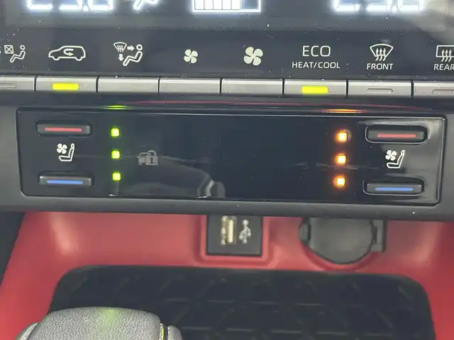 トヨタ ＲＡＶ４ アドベンチャー オフロードPKGⅡ 岡山県 2023(令5)年 3万km アティチュードブラックマイカ 純正10.5インチディスプレイオーディオ/【ナビ/Bluetooth/フルセグTV/Carplay/USB】/パノラミックビューモニター/合皮シート/前席シートヒーター/前席エアシート/ステアリングヒーター/ビルトインETC2.0/トヨタセーフティセンス/　・プリクラッシュセーフティ/　・レーダークルーズコントロール/　・レーンキープアシスト/ブラインドスポットモニター/ウィンカーミラー/LEDヘッドライト＆LEDフォグランプ/コーナーセンサー（前後）/ウィンカーミラー