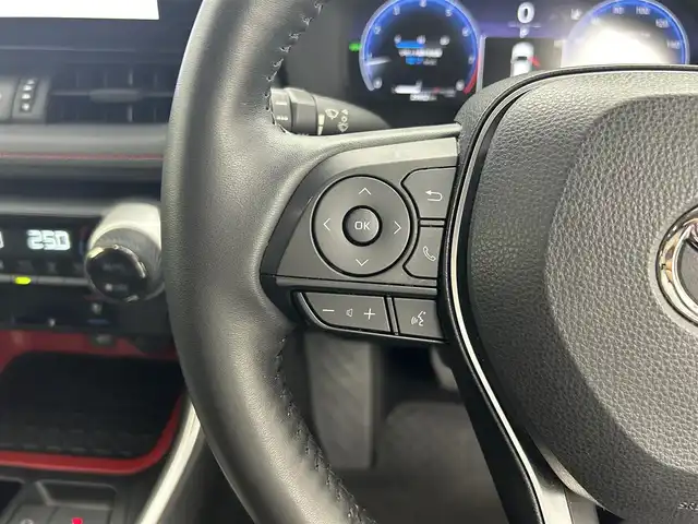 トヨタ ＲＡＶ４ アドベンチャー オフロードPKGⅡ 岡山県 2023(令5)年 3万km アティチュードブラックマイカ 純正10.5インチディスプレイオーディオ/【ナビ/Bluetooth/フルセグTV/Carplay/USB】/パノラミックビューモニター/合皮シート/前席シートヒーター/前席エアシート/ステアリングヒーター/ビルトインETC2.0/トヨタセーフティセンス/　・プリクラッシュセーフティ/　・レーダークルーズコントロール/　・レーンキープアシスト/ブラインドスポットモニター/ウィンカーミラー/LEDヘッドライト＆LEDフォグランプ/コーナーセンサー（前後）/ウィンカーミラー