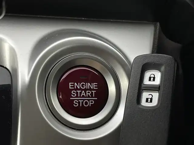 ホンダ Ｎ ＷＧＮ カスタム G 新潟県 2015(平27)年 9.8万km プレミアムホワイトパール 4WD/純正ナビ/　　ワンセグ/CD/DVD/BT/バックモニター/LEDオートライト/純正14インチアルミホイール/ステアリングスイッチ/ミラーヒーター/スマートキー/ETC