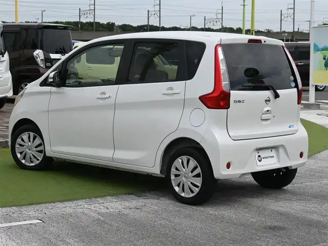 日産 デイズ X 福島県 2014(平26)年 5.5万km ホワイトパール 純正メモリーナビ/ワンセグTV/【CD再生機能】/アラウンドビューモニター/ウインカーミラー/インテリジェントキー