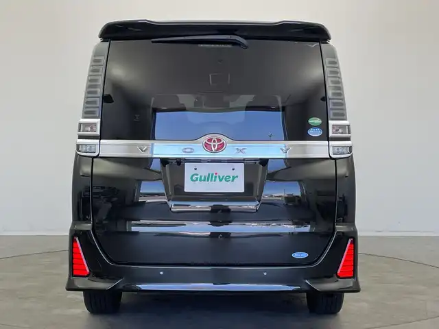 トヨタ ヴォクシー ZS 煌Ⅱ 新潟県 2020(令2)年 6.3万km イナズマスパーキングブラックガラスフレーク 純正メモリナビ【NSZT-Y68T】/　フルセグTV/Bluetooth/CD/DVD/衝突被害軽減ブレーキ/レーンキープアシスト/両側パワースライドドア/前後コーナーセンサー/前後ドライブレコーダー【DC-DR651】/クルーズコントロール/バックモニター/ビルトインETC/アイドリングストップ/オートマチックハイビーム/LEDヘッドライト/横滑り防止装置/レザーステアリング/ステアリングスイッチ
