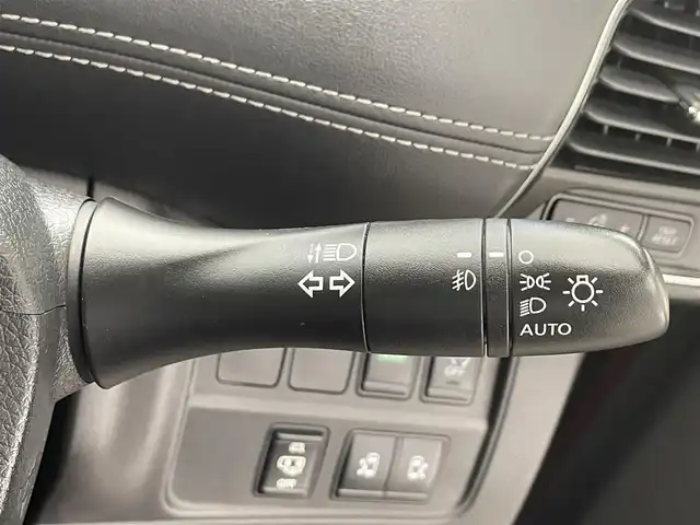 日産 セレナ ハイウェイスター プロパイロットED 滋賀県 2017(平29)年 5.7万km マルーンレッド 2トーン 純正9インチナビ/【Bluetooth/CD/DVD/Blu-ray/フルセグTV】/純正フリップダウンモニター/バックカメラ/プロパイロット/クリアランスソナー/衝突軽減ブレーキ/両側パワースライドドア/ビルトインETC/LEDヘッドライト/オートライト/電動パーキングブレーキ/オートブレーキホールド/プッシュスタート/スマートキー/ステアリングリモコン