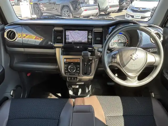 スズキ ハスラー Jスタイル Ⅲ 宮城県 2018(平30)年 2.4万km ブレイブカーキパール/スチールシルバー 登録時走行距離23320km/社外SDナビ/DVD・CD・TV・FM・AM/アラウンドビューモニター/スタビリティコントロールスイッチ/ヒルディセントコントロール（HDC）/オートライト/オートマチックハイビーム/ETC/衝突軽減ブレーキ/純正アルミホイール/純正LEDライト/純正フロアマット/ドアバイザー/ウインカーミラー/電動格納ミラー