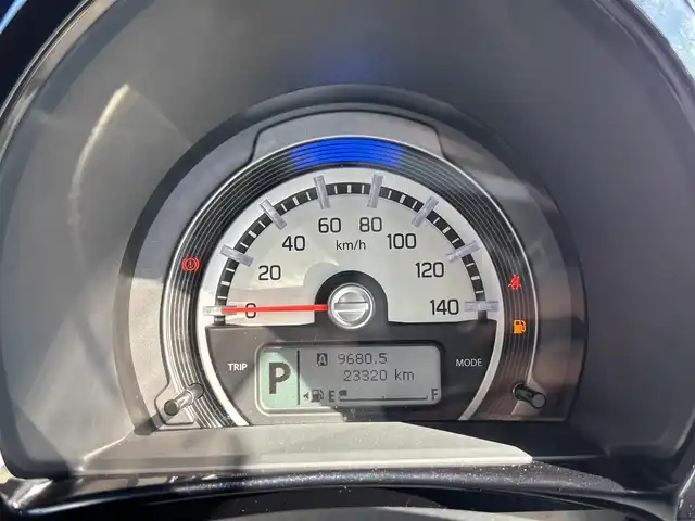スズキ ハスラー Jスタイル Ⅲ 宮城県 2018(平30)年 2.4万km ブレイブカーキパール/スチールシルバー 登録時走行距離23320km/社外SDナビ/DVD・CD・TV・FM・AM/アラウンドビューモニター/スタビリティコントロールスイッチ/ヒルディセントコントロール（HDC）/オートライト/オートマチックハイビーム/ETC/衝突軽減ブレーキ/純正アルミホイール/純正LEDライト/純正フロアマット/ドアバイザー/ウインカーミラー/電動格納ミラー