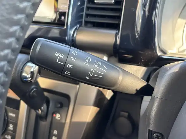 スズキ ハスラー Jスタイル Ⅲ 宮城県 2018(平30)年 2.4万km ブレイブカーキパール/スチールシルバー 登録時走行距離23320km/社外SDナビ/DVD・CD・TV・FM・AM/アラウンドビューモニター/スタビリティコントロールスイッチ/ヒルディセントコントロール（HDC）/オートライト/オートマチックハイビーム/ETC/衝突軽減ブレーキ/純正アルミホイール/純正LEDライト/純正フロアマット/ドアバイザー/ウインカーミラー/電動格納ミラー